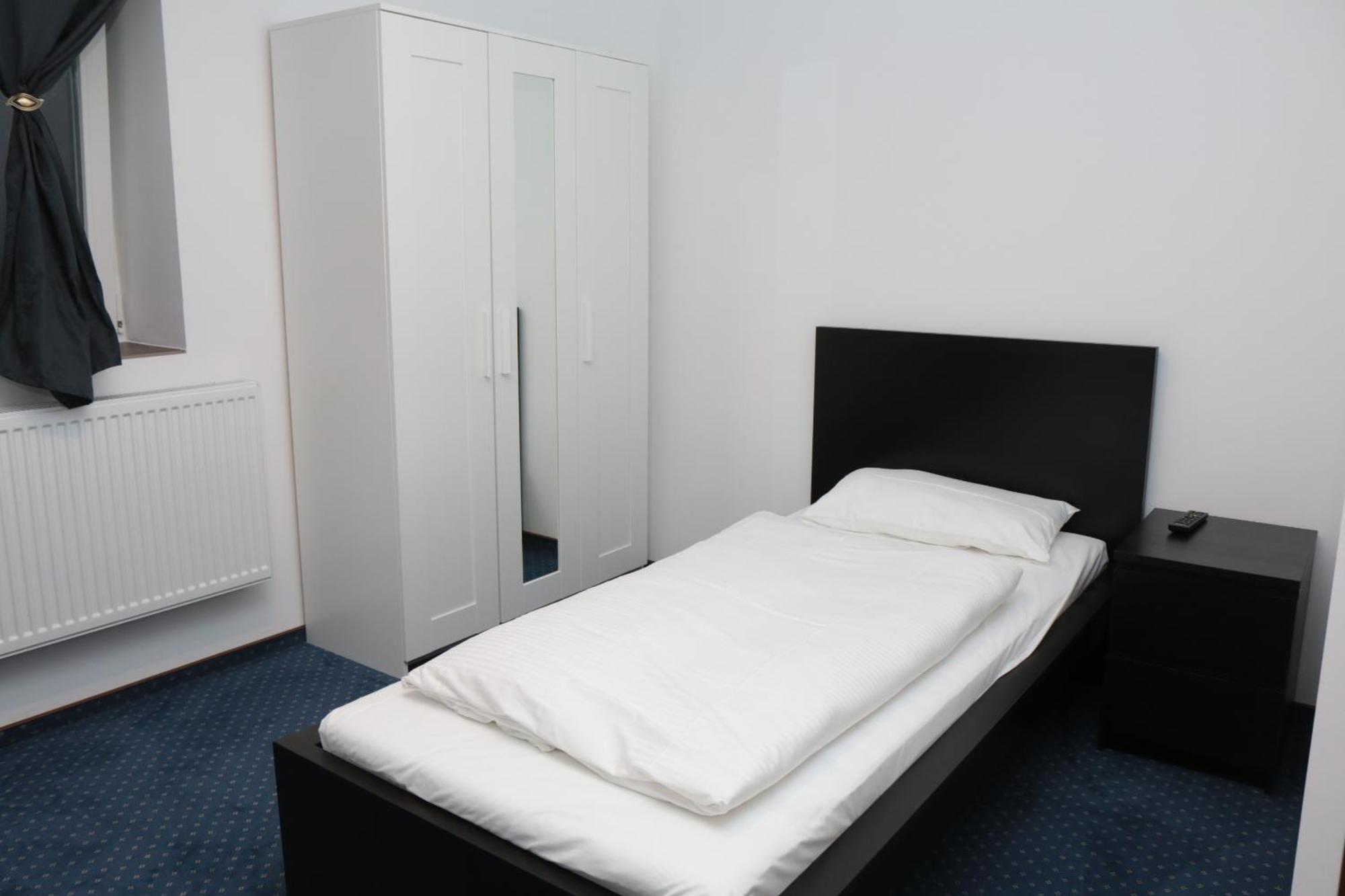 Holsteiner Hof Hotel Хайст Екстериор снимка
